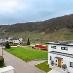 Moselbude Cube Mit Sauna Dom wakacyjny *