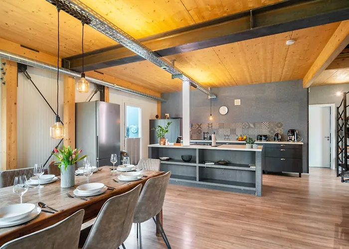 Moselbude Cube Mit Sauna Holiday home Traben-Trarbach